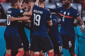 kaiyun客户端下载包含荷甲赛程吃紧，国际米兰加时末段强势反弹，悬念犹存，医务组通报恢复的词条